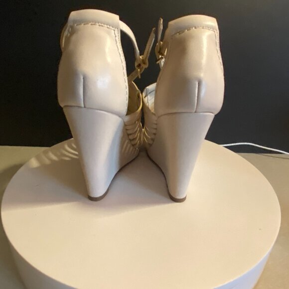 Cole Haan Nike Air Gold & Cream Leather Woven Wedge Sandals – Size 7B - Picture 9 of 16